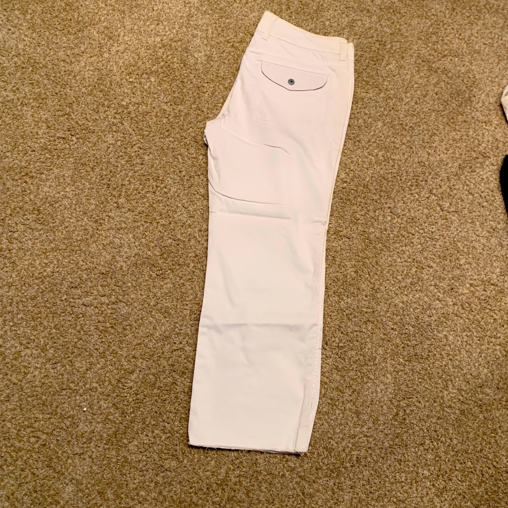 Gap white cropped pants